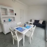 Solmarina House דירה מרינה די רגוזה